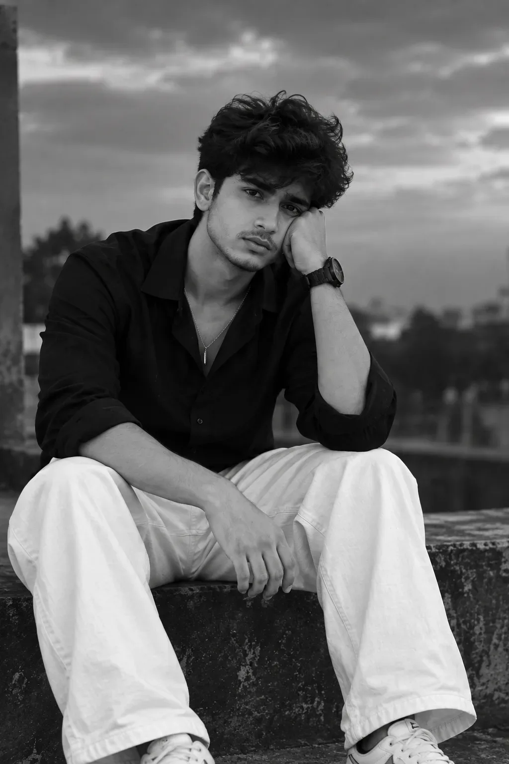 Black And White Sad Picture AI Photo Prompt preview example result