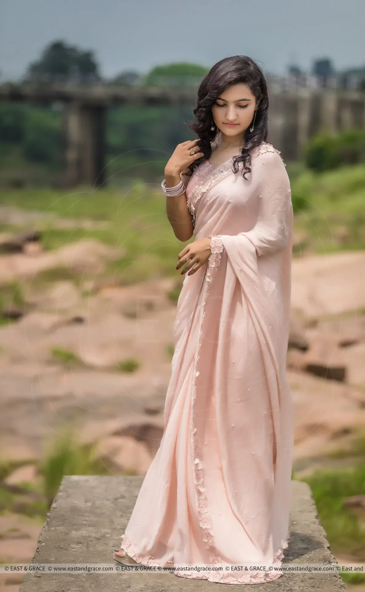 Desi Girl In Sari AI Photo Prompt Edition 3 preview example result