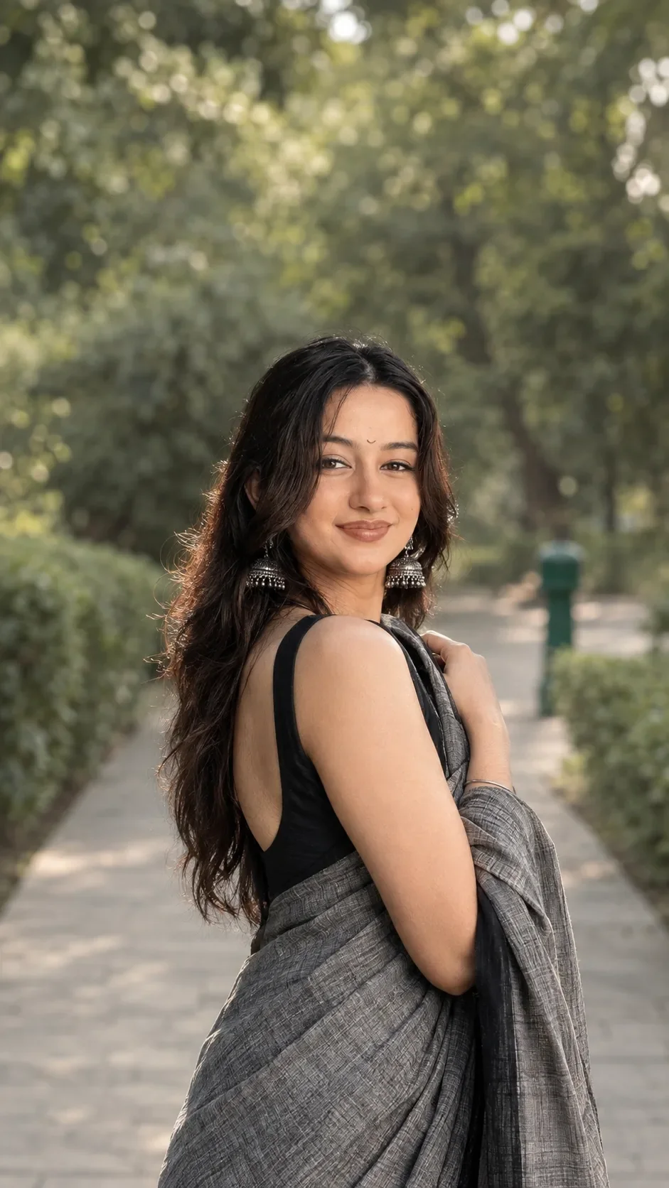 Elegant Outdoor Saree Portrait AI Photo Prompt preview example result