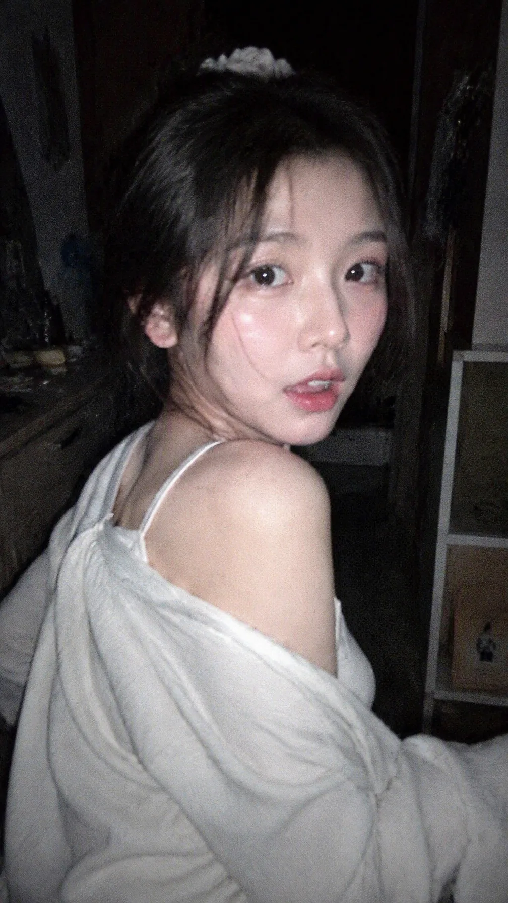 [] { "Prompt": { "Style_And_Tech": " AI Photo Prompt generated preview