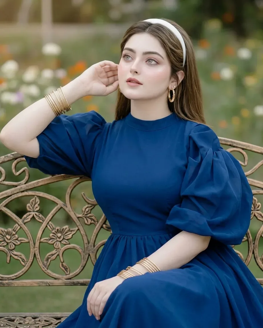 Royal Sapphire Portrait In Filigree AI Photo Prompt preview example result