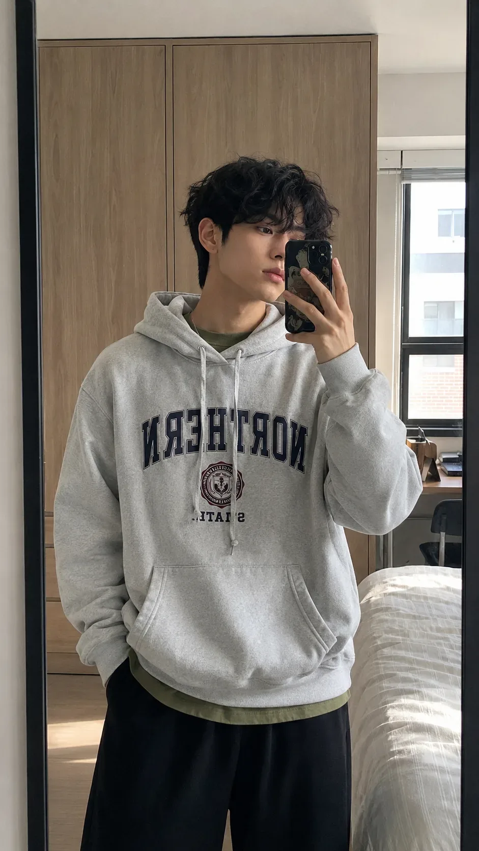 Soft Reflection Premium Casual Mirror Selfie AI Photo Prompt preview example result
