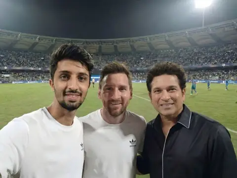 Stadium Night Friends Portrait - copy paste viral AI prompt