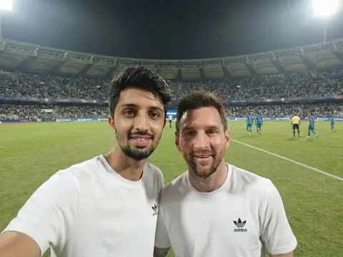 Football Stadium Selfie Portrait - copy paste viral AI prompt