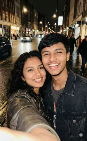 couple night cafe - copy paste viral AI prompt