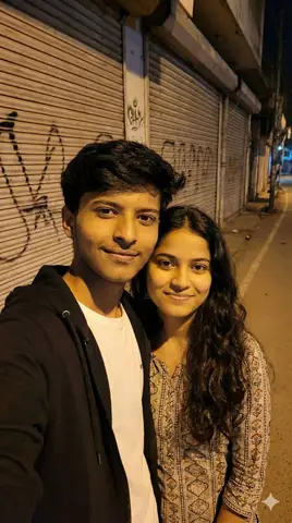couple shutter gate night selfie - copy paste viral AI prompt