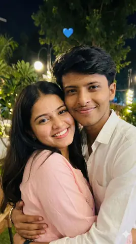 Romantic Nighttime Selfie Style - copy paste viral AI prompt