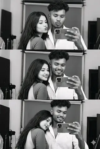 Couple Mirror Selfie - copy paste viral AI prompt