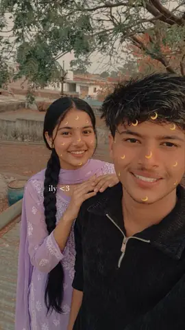 Girl Kurti Couple Selfie - copy paste viral AI prompt