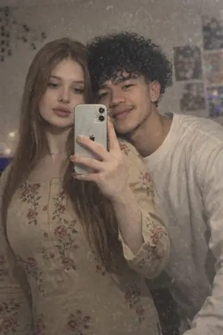Couple Mirror Selfie Lo-Fi Background Gemini Prompt - copy paste viral AI prompt