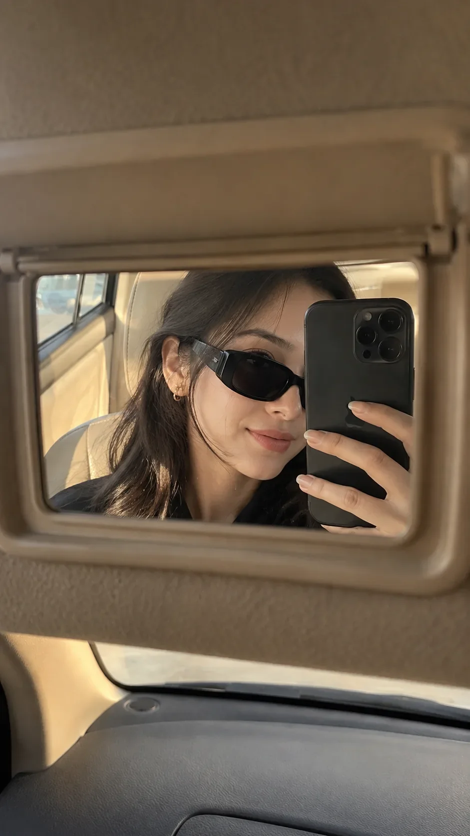 Viral Car Mirror Selfie AI Photo Prompt preview example result
